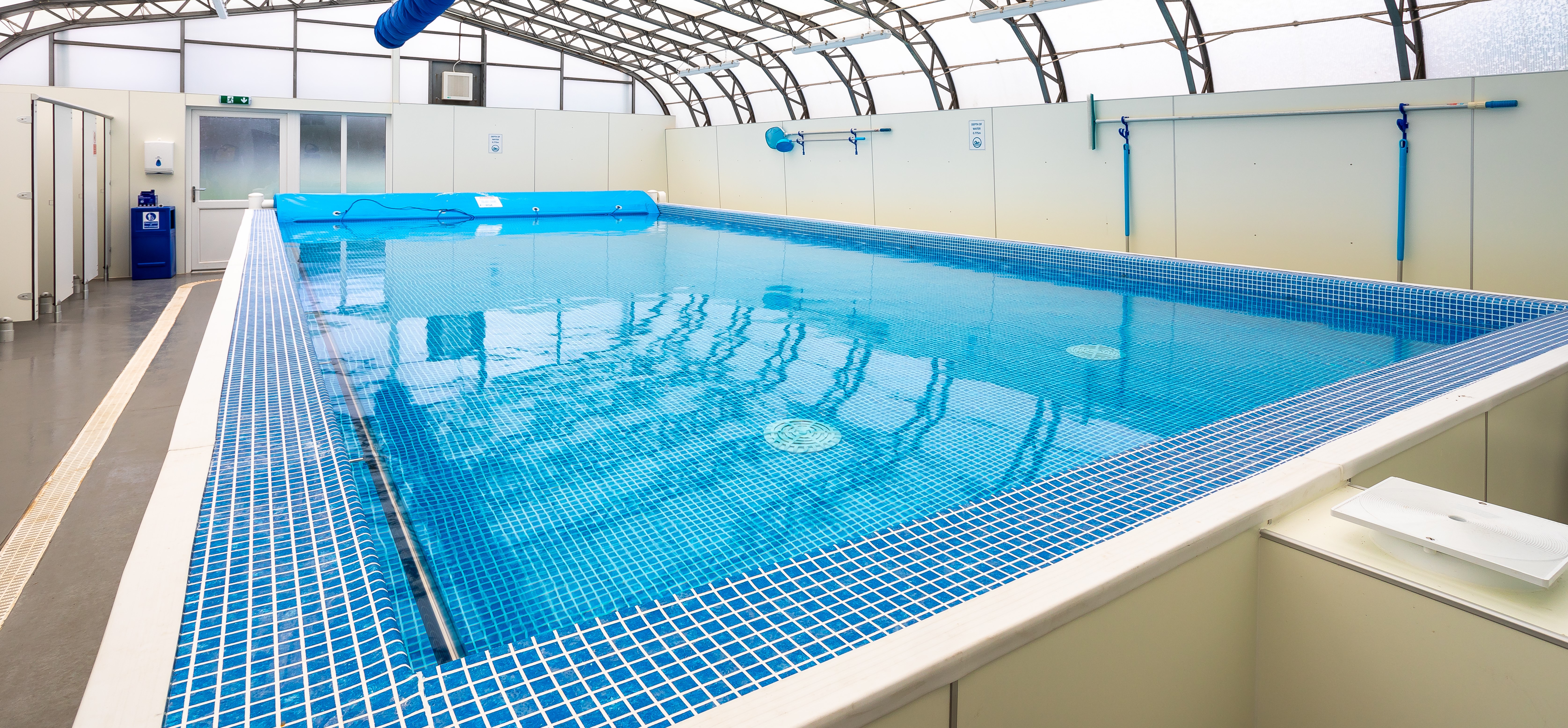 KAM_1660-HDR swimming pool
